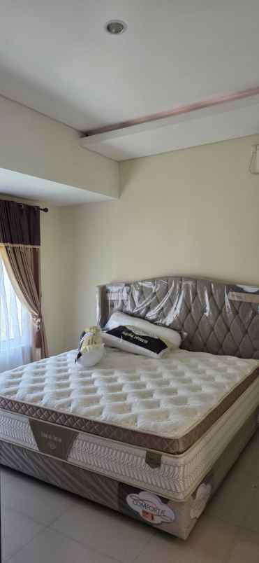 dijual rumah srondol wetan