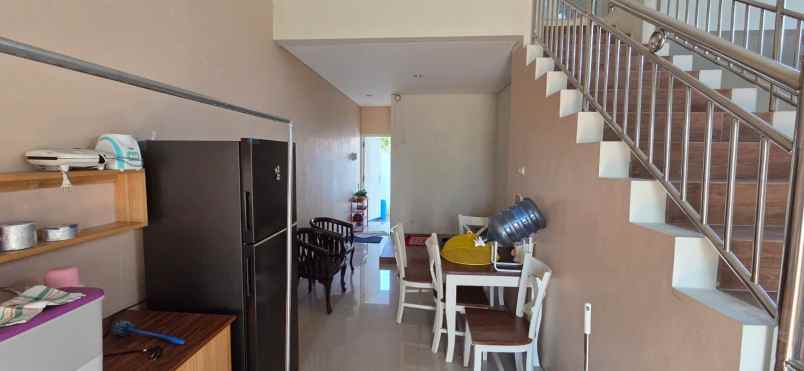 dijual rumah srondol wetan