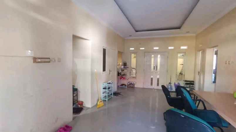 dijual rumah stipram