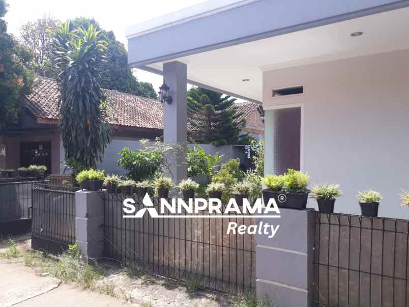 dijual rumah sukamaju