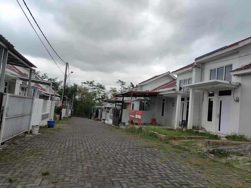 dijual rumah sukodadi residence
