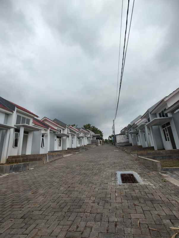dijual rumah sukodadi residence