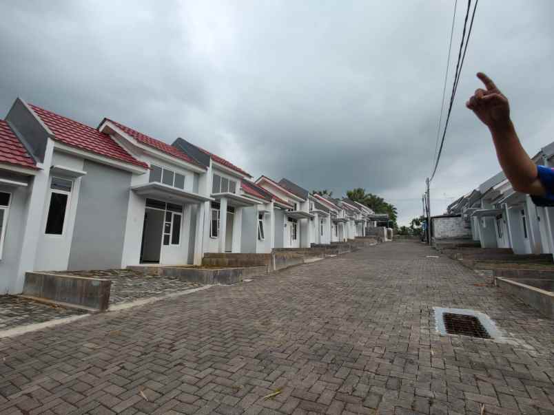 dijual rumah sukodadi residence