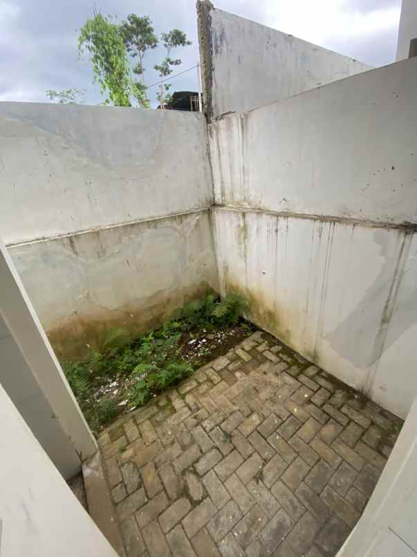 dijual rumah sukodadi residence