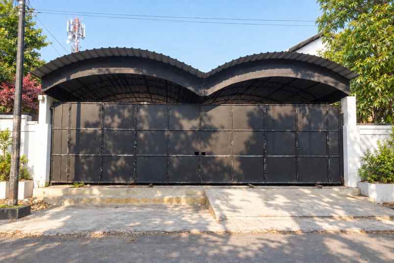dijual rumah sukomanunggal jaya