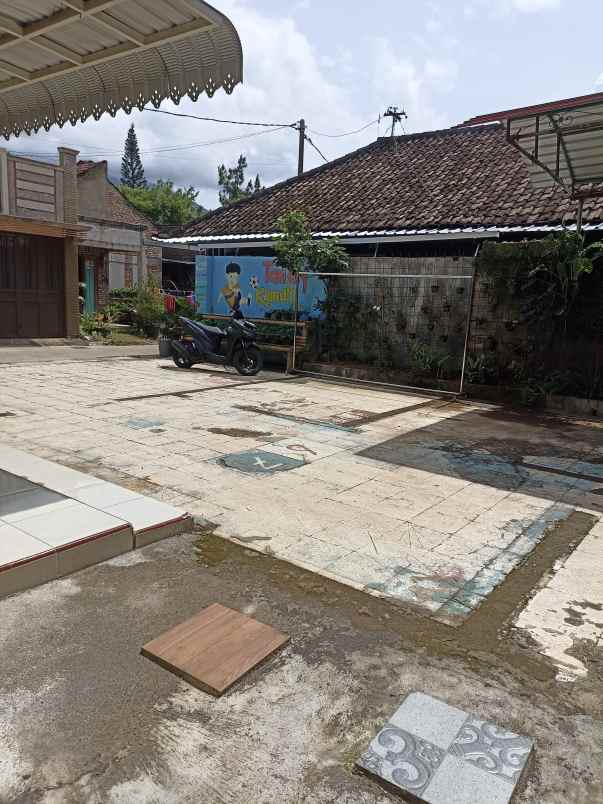 dijual rumah sumbergondo