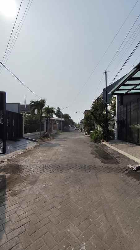 dijual rumah sutorejo tengah new minimalis