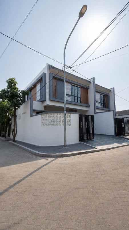 dijual rumah sutorejo tengah new minimalis hook