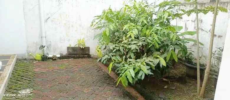 dijual rumah taman crysan 1 bsd