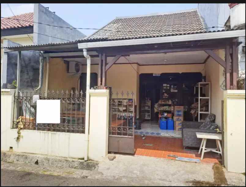 dijual rumah taman malaka selatan