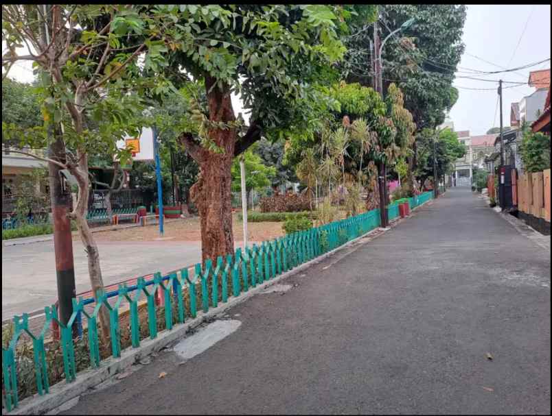 dijual rumah taman malaka selatan