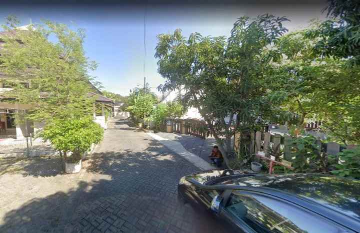 dijual rumah taman manyar indah