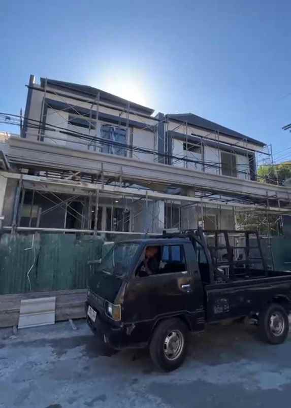 dijual rumah taman pondok indah