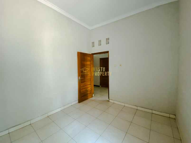 dijual rumah tamanmartani kec kalasan