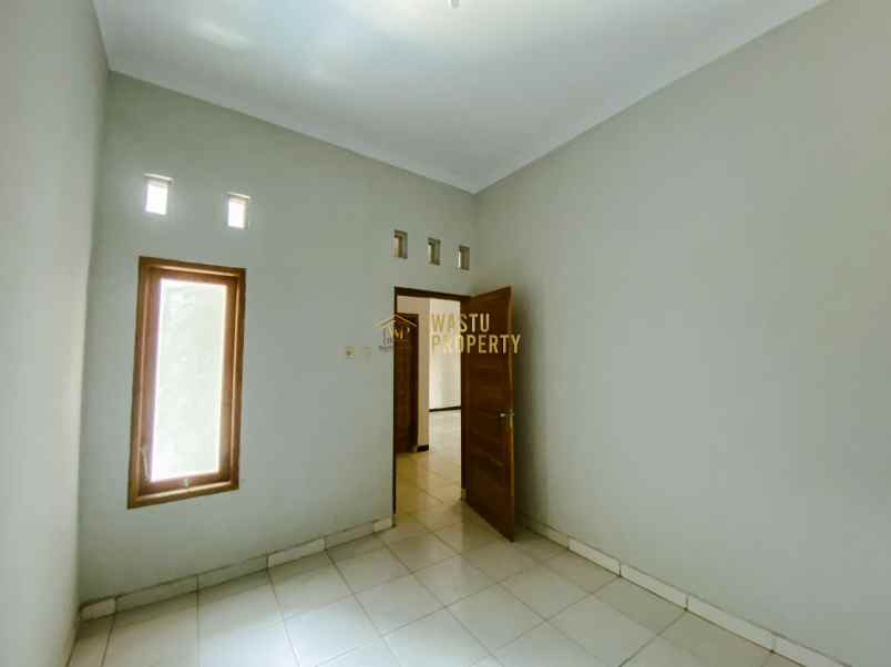 dijual rumah tamanmartani kec kalasan