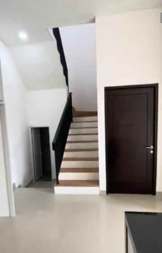 dijual rumah tanah baru beji depok