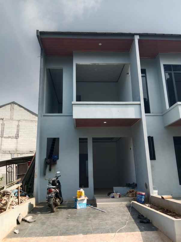 dijual rumah tapos depok