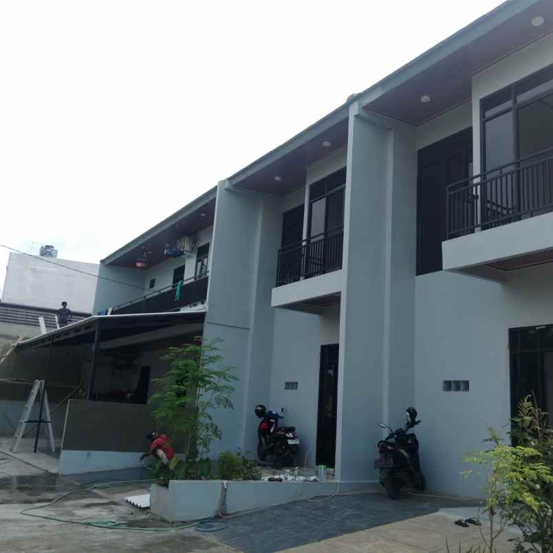 dijual rumah tapos depok