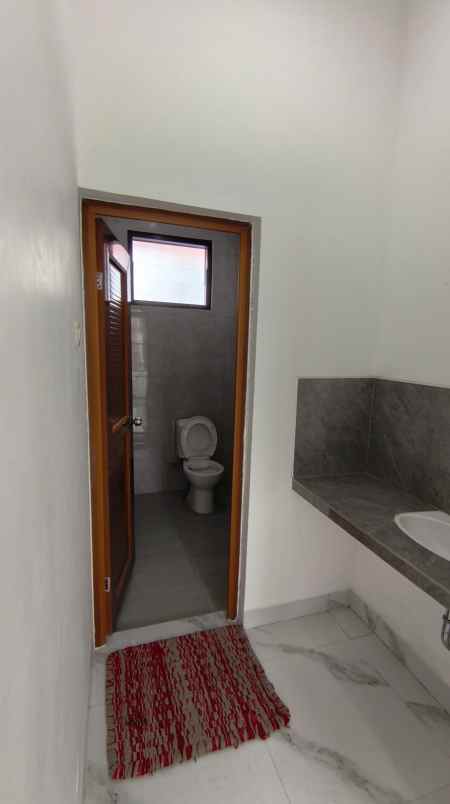 dijual rumah tenggilis mejoyo