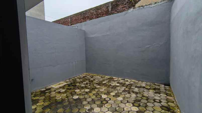 dijual rumah tenggilis mejoyo