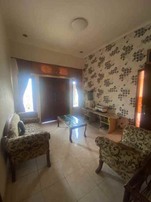 dijual rumah terusan buah batu