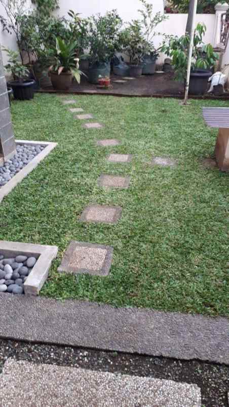 dijual rumah terusan buah batu