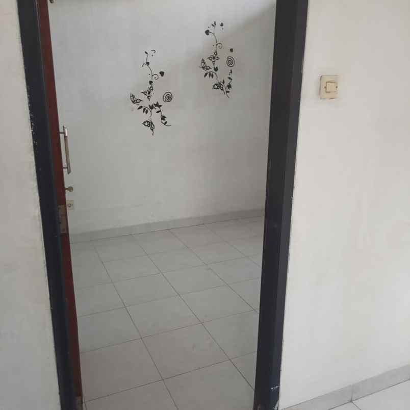 dijual rumah terusan jakarta antapani