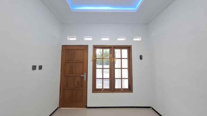 dijual rumah tirtomartani kalasan