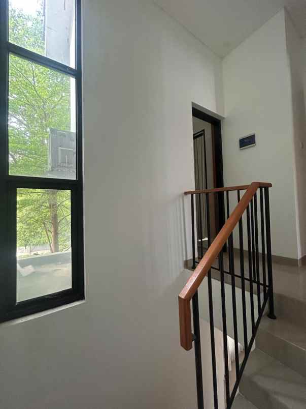 dijual rumah trevista bojongsari