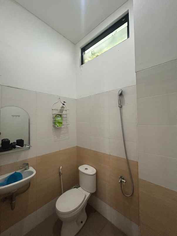 dijual rumah trevista bojongsari