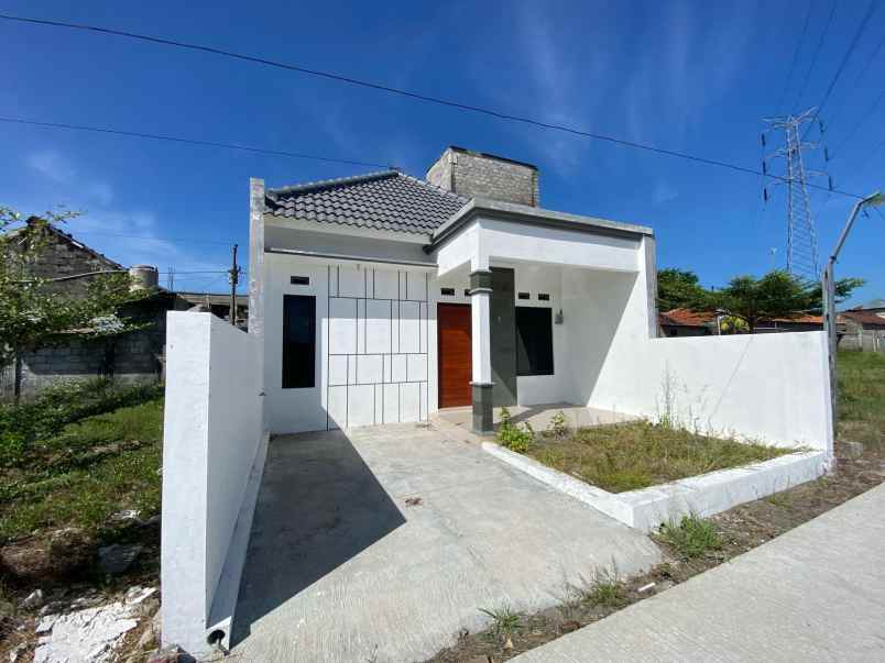 dijual rumah trunuh klaten selatan