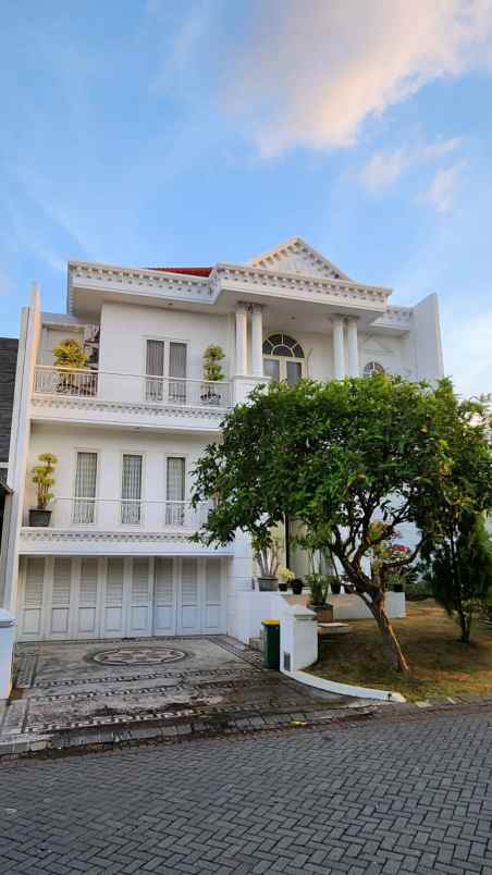 dijual rumah villa bukit regency vbr