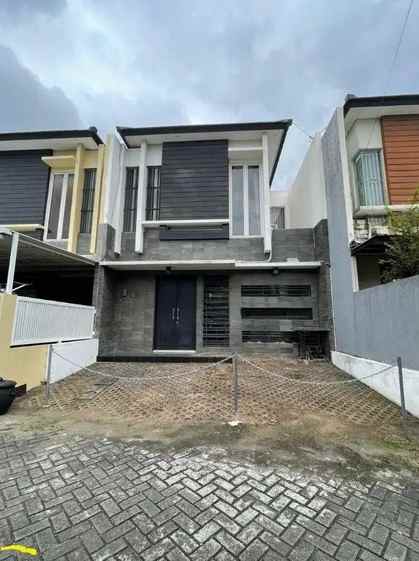 dijual rumah village garden