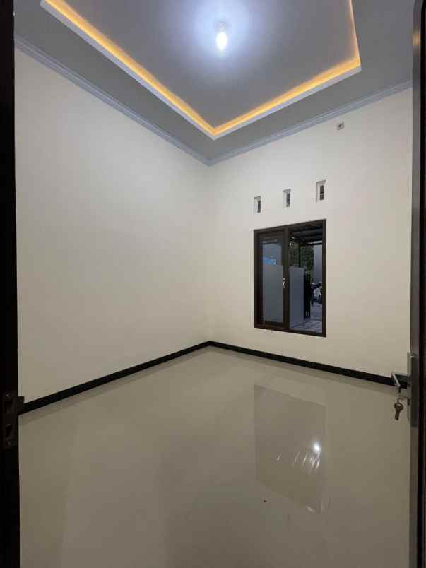 dijual rumah wedomartani ngemplak