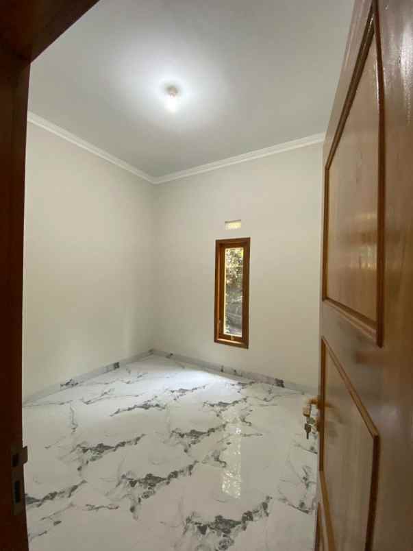 dijual rumah wedomartani ngemplak