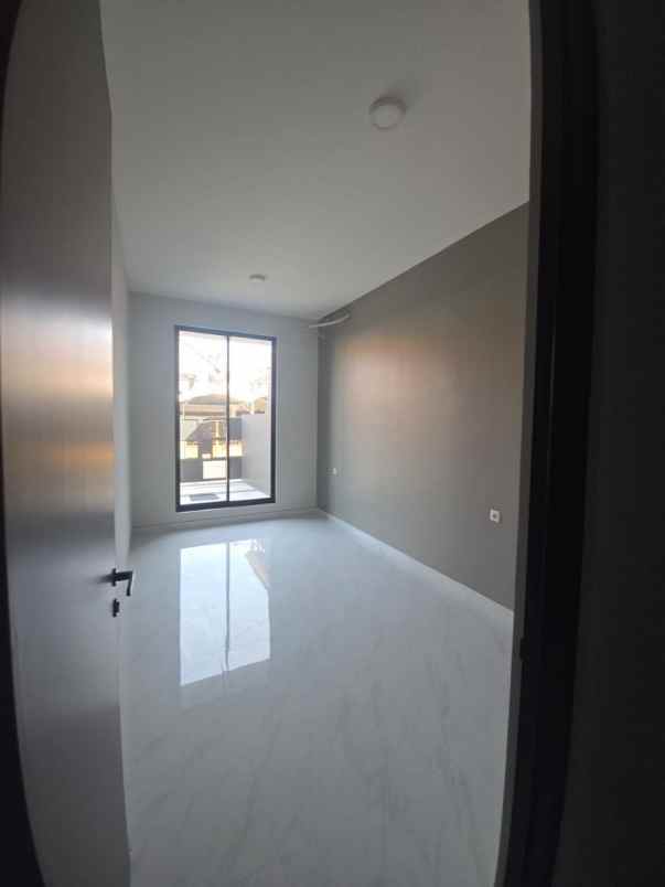 dijual rumah wisma mukti