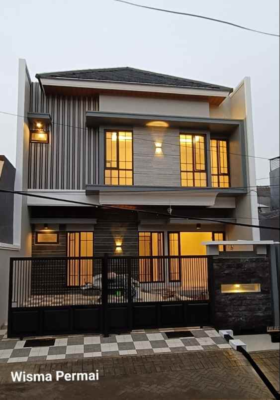 dijual rumah wisma permai barat