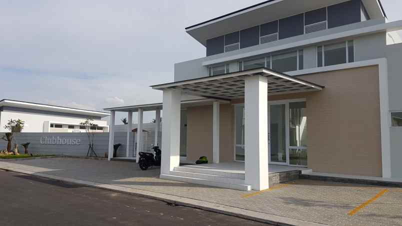 dijual rumah yarra essence jgc jakarta