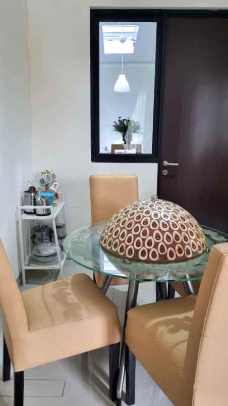 dijual rumah yarra essence jgc jakarta