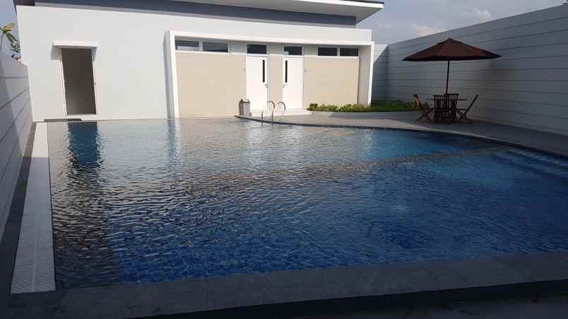 dijual rumah yarra essence jgc jakarta