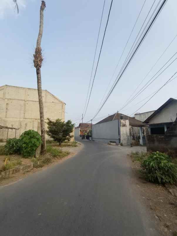 dijual tanah banjeng maguwoharjo