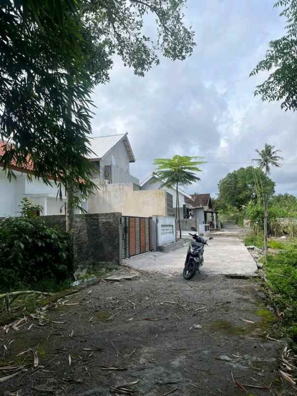 dijual tanah belakang kampus uii