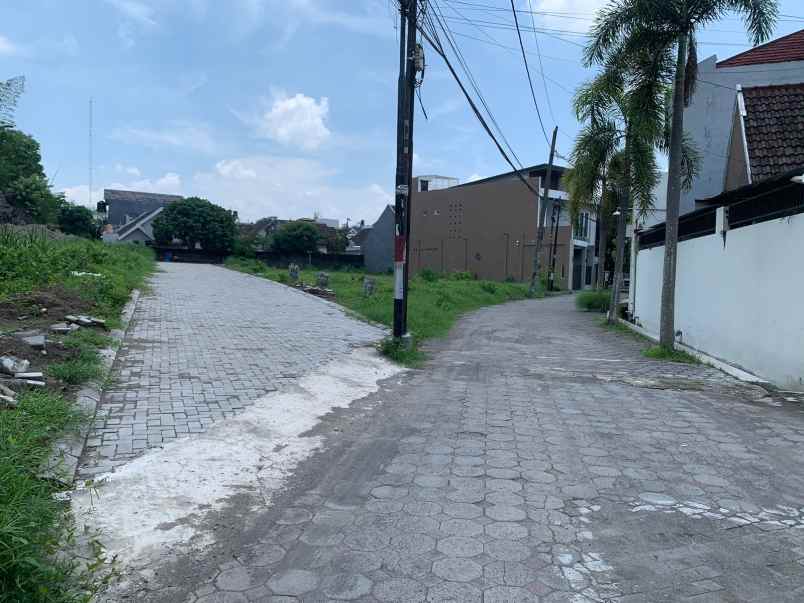 dijual tanah jl candi gebang