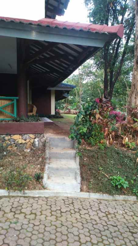 dijual villa cisarua bogor jawa barat