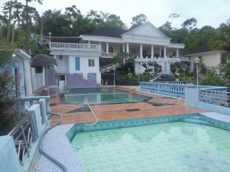 dijual villa jalan pakancilan kuta