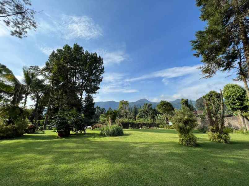 dijual villa jl gandamanah tugu selatan