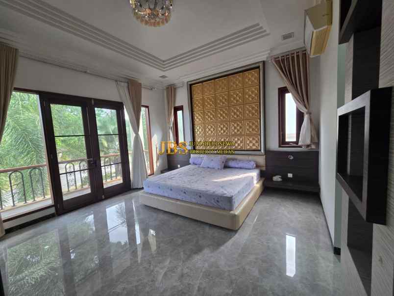 dijual villa komplek villa panbil jalan