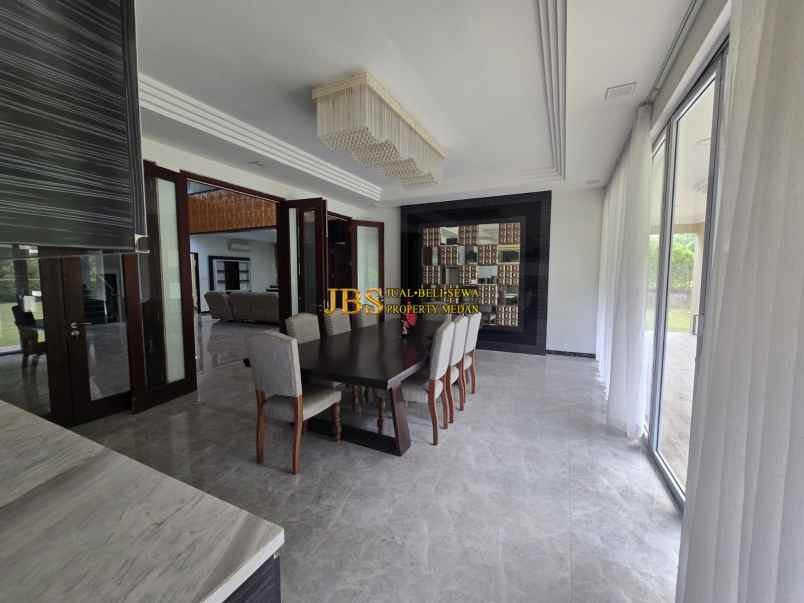 dijual villa komplek villa panbil jalan