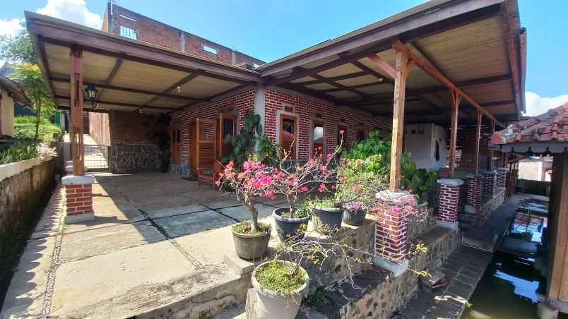 dijual villa tanjungsari