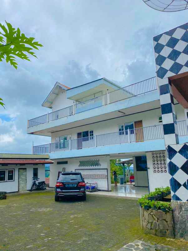 dijual villa tretes prigen 3 lantai